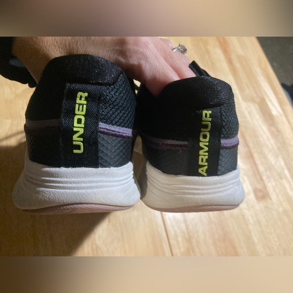 Under Armour sneakers in size 7.5 in EUC. Black & white with purple accents - Picture 2 of 8